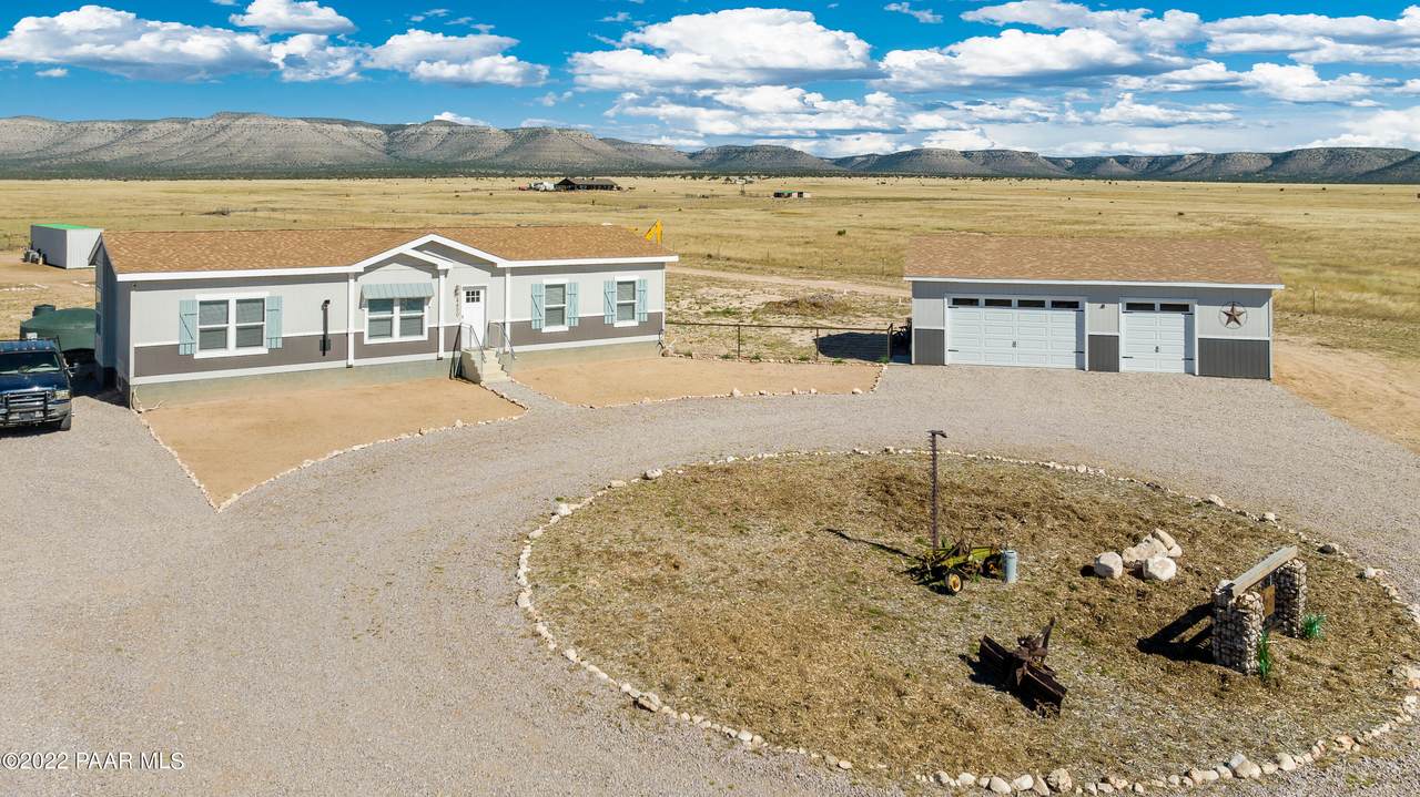 4490 Triumph Trail - Photo 1