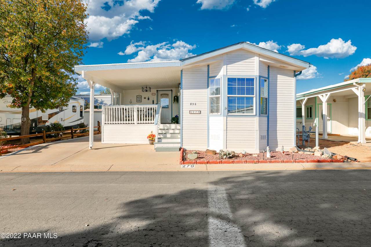 836 Country View Drive - Photo 1
