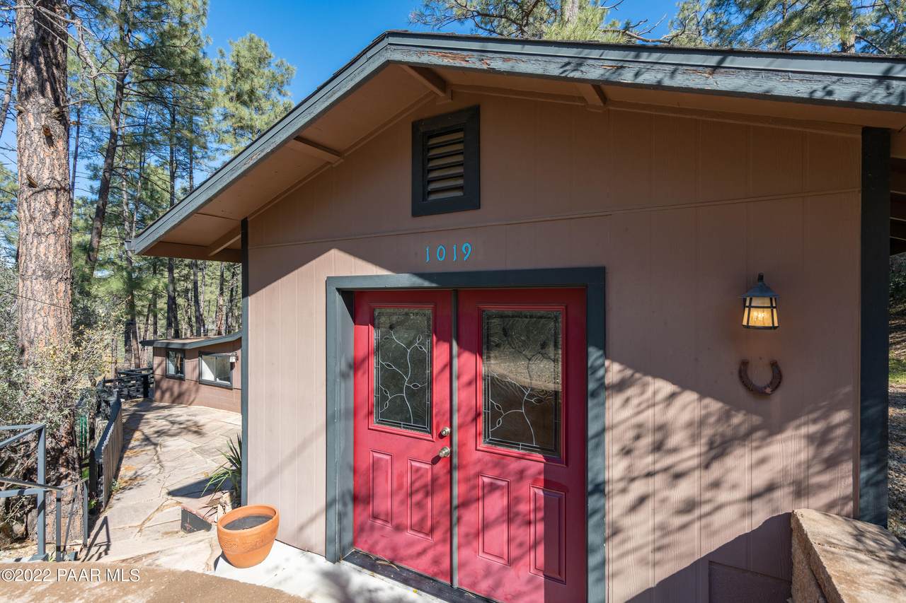 1019 Walnut Road - Photo 1