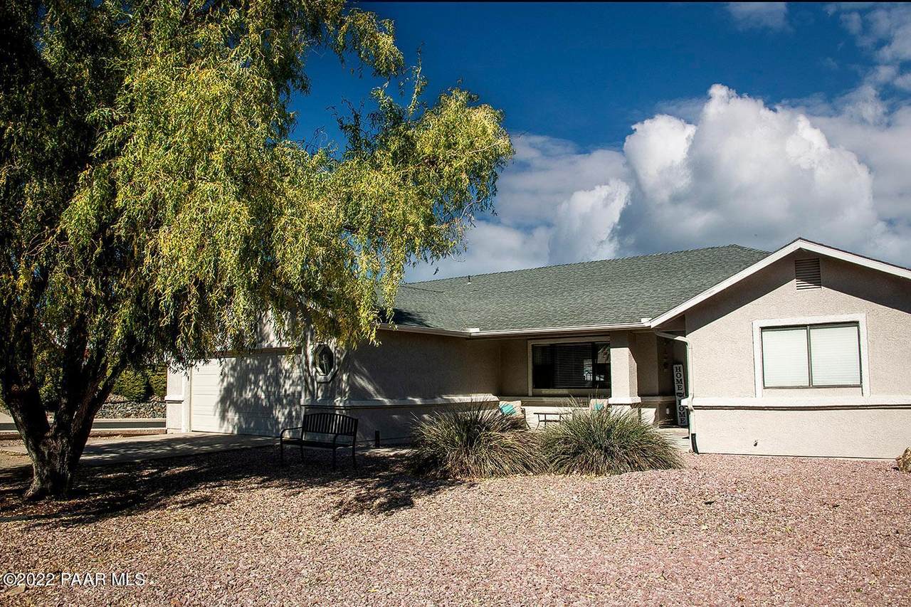 8760 Bay Circle - Photo 1