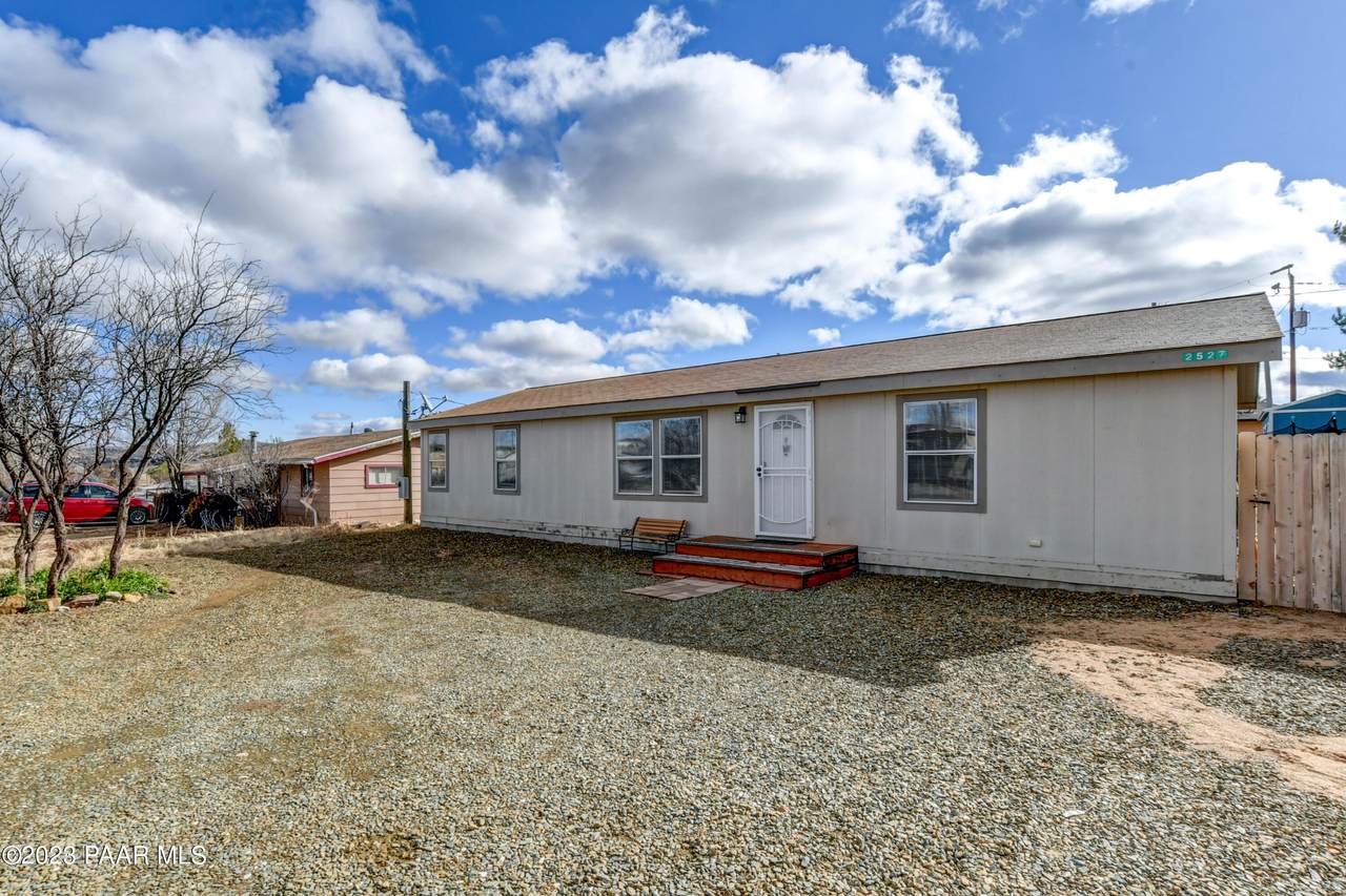 2527 Huron Street - Photo 1