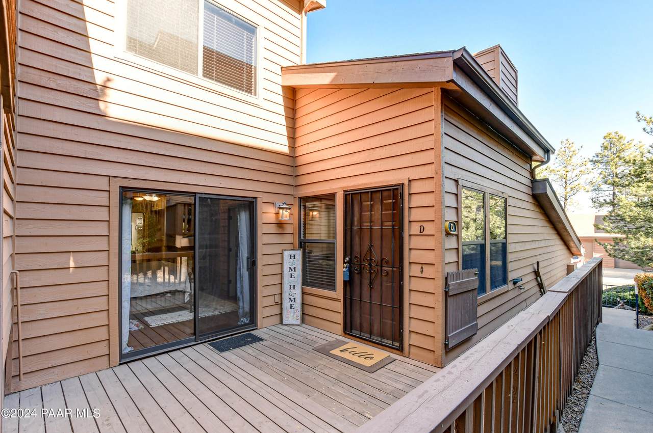237 Creekside Circle - Photo 1