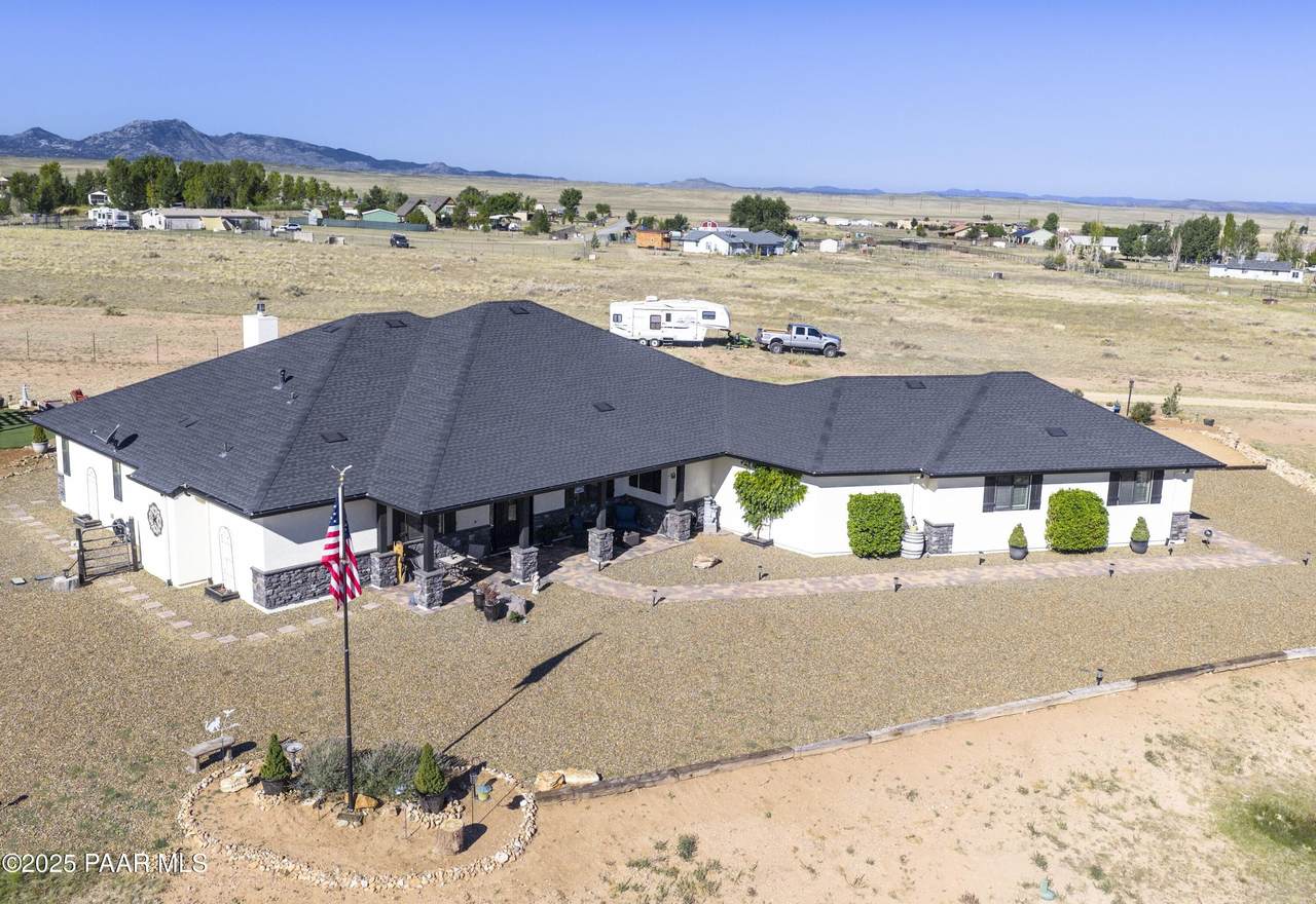 7625 Lizzy Lane - Photo 1