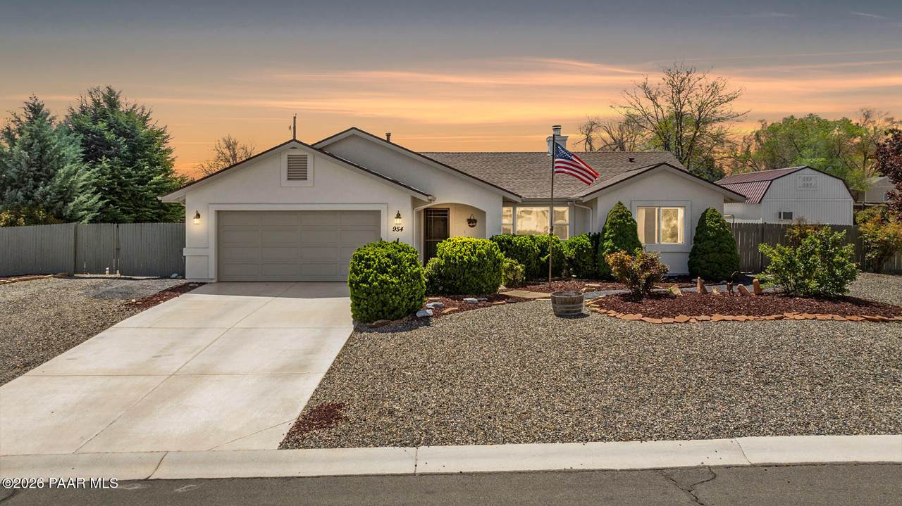 954 Hope Lane - Photo 1