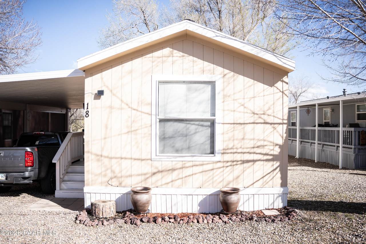 1880 White Cloud Lane - Photo 1