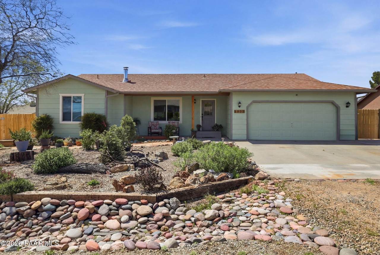 6040 Rim Drive - Photo 1