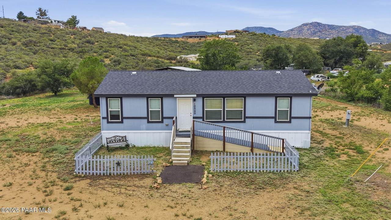 10545 Janet Way - Photo 1