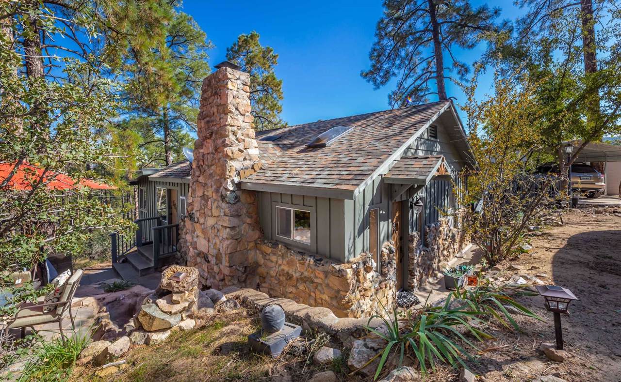 1029 Apache Circle - Photo 1