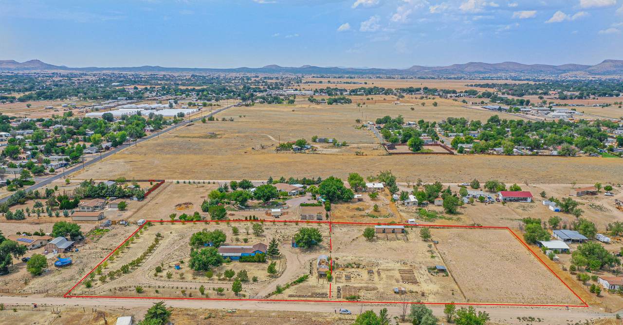 1096 El Rancho Road - Photo 1