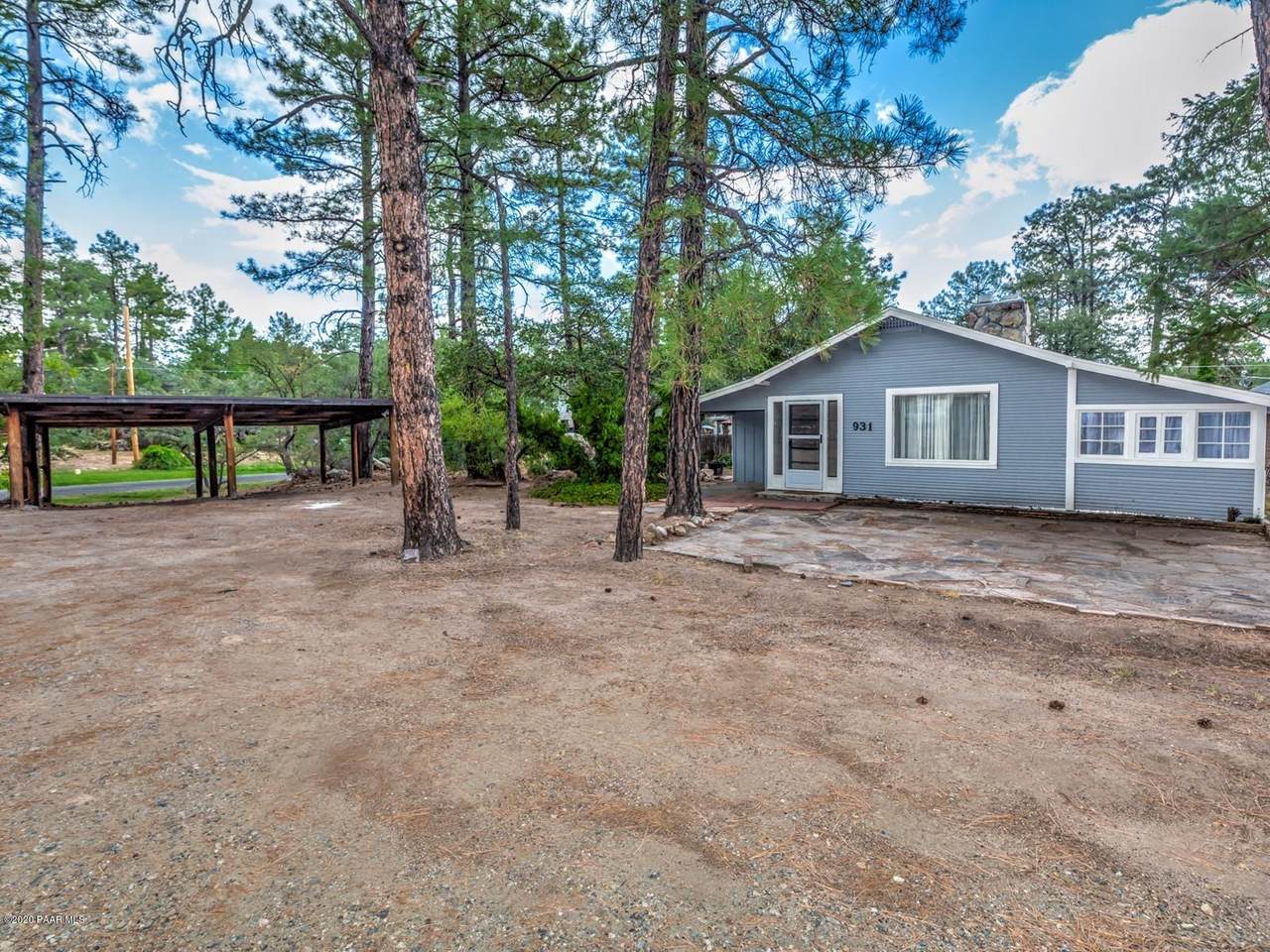 931 Hemlock Avenue - Photo 1