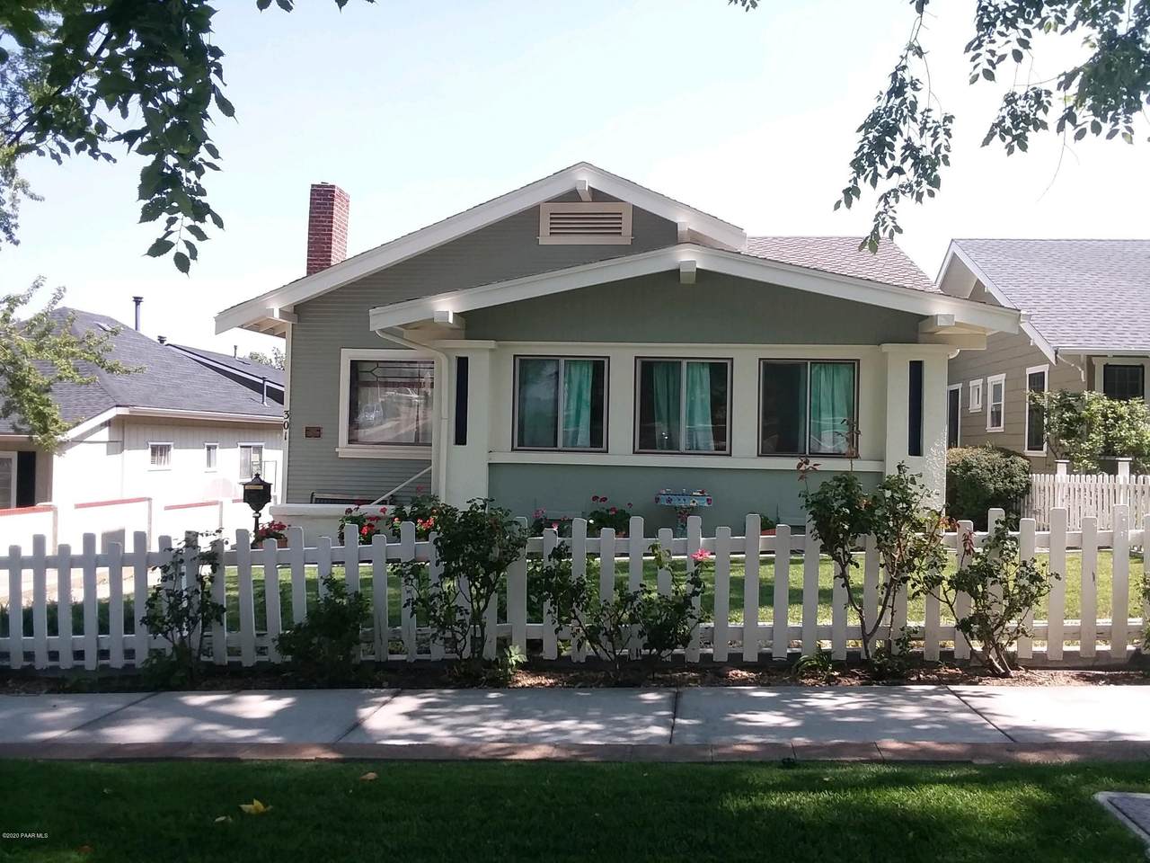 301 Mount Vernon Avenue - Photo 1