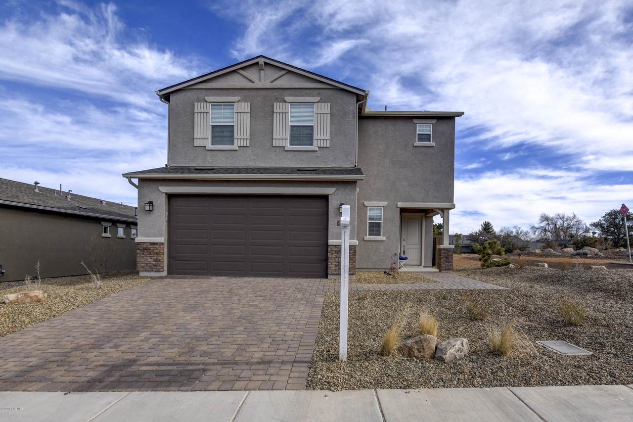 6109 Goldfinch Drive - Photo 1