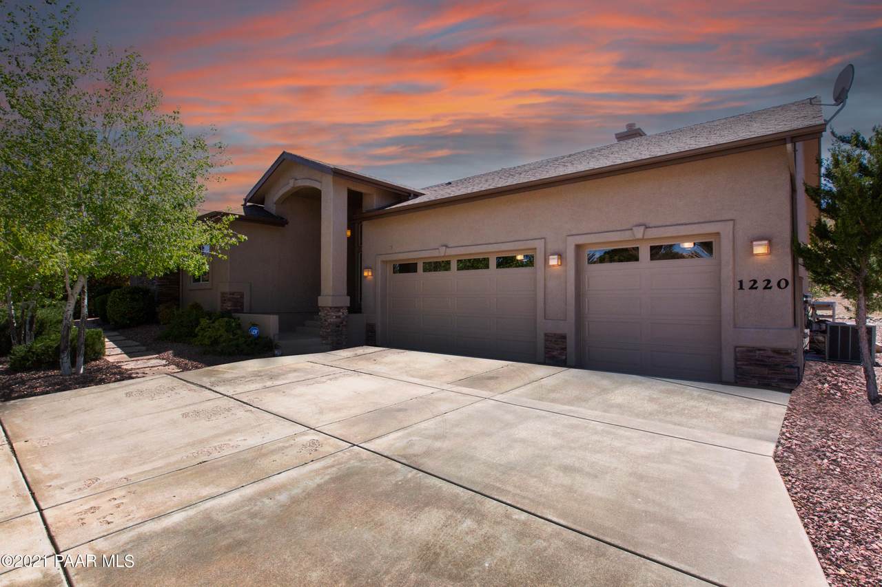 1220 Highlander Place - Photo 1