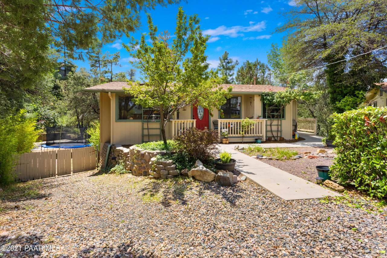 2087 Redwood Way - Photo 1