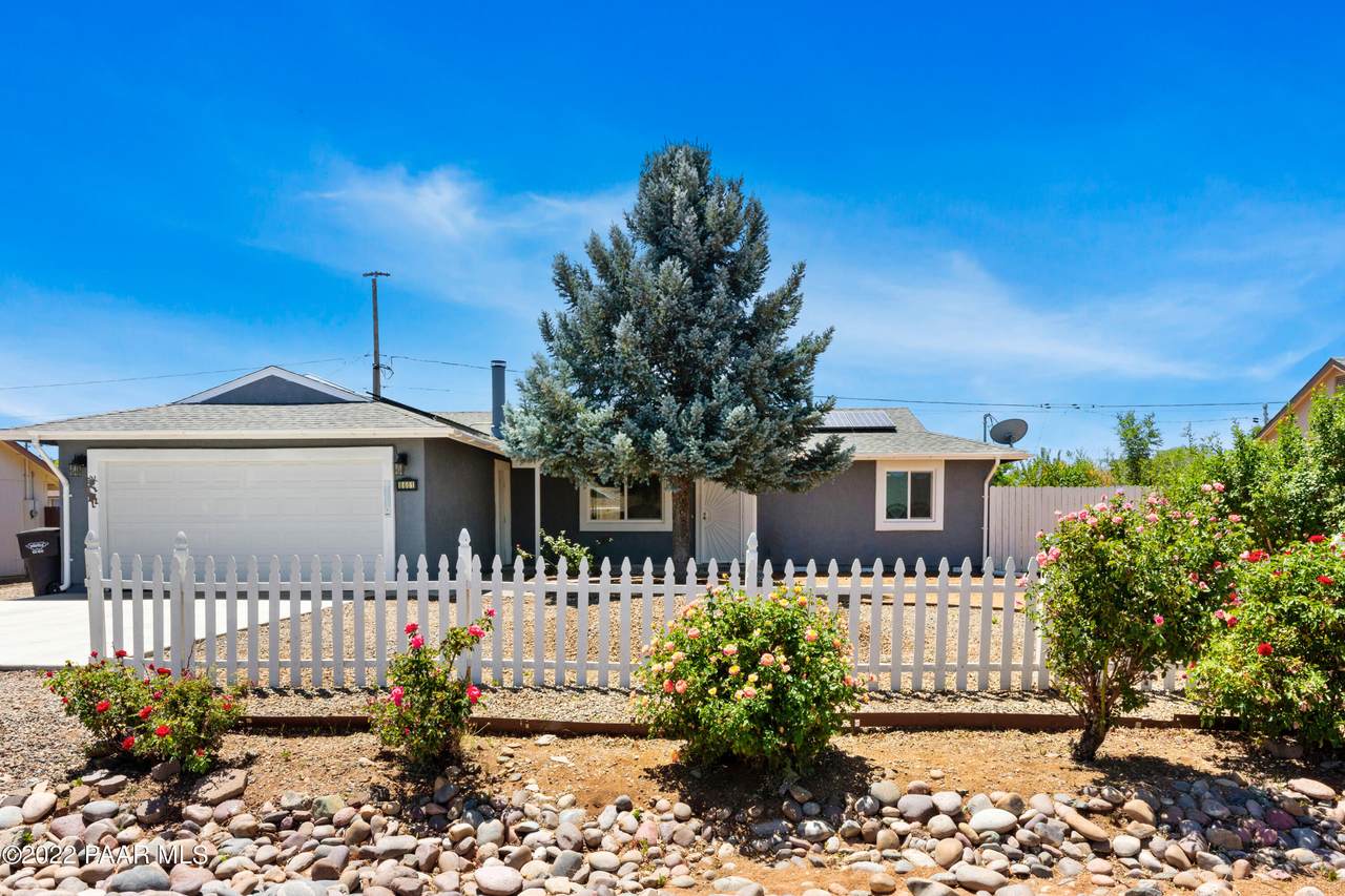 8601 Hopi Drive - Photo 1