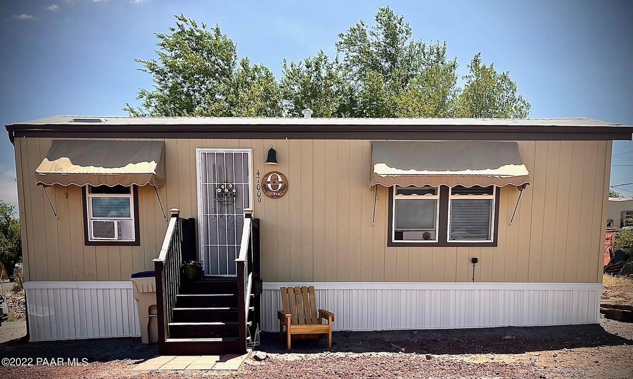47009 4th Street - Photo 1