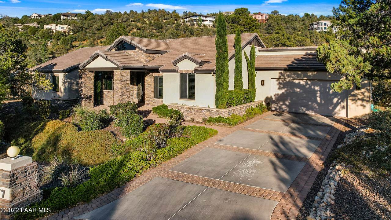 577 Donny Brook Circle - Photo 1