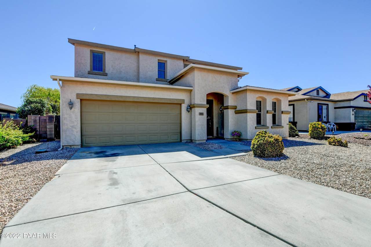 395 Armitage Way - Photo 1
