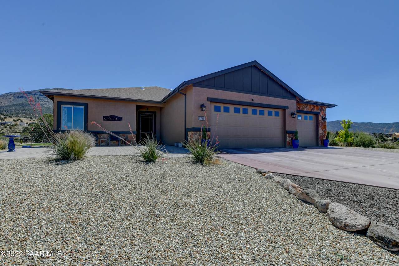 9715 Fiorella Street - Photo 1