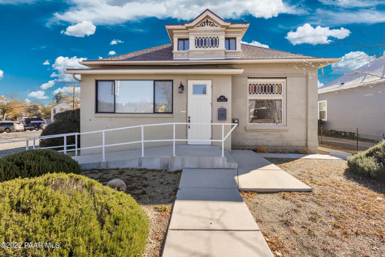 147 Grove Avenue - Photo 1