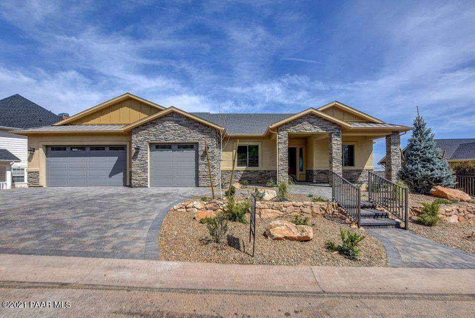 698 Lakeview Drive - Photo 1