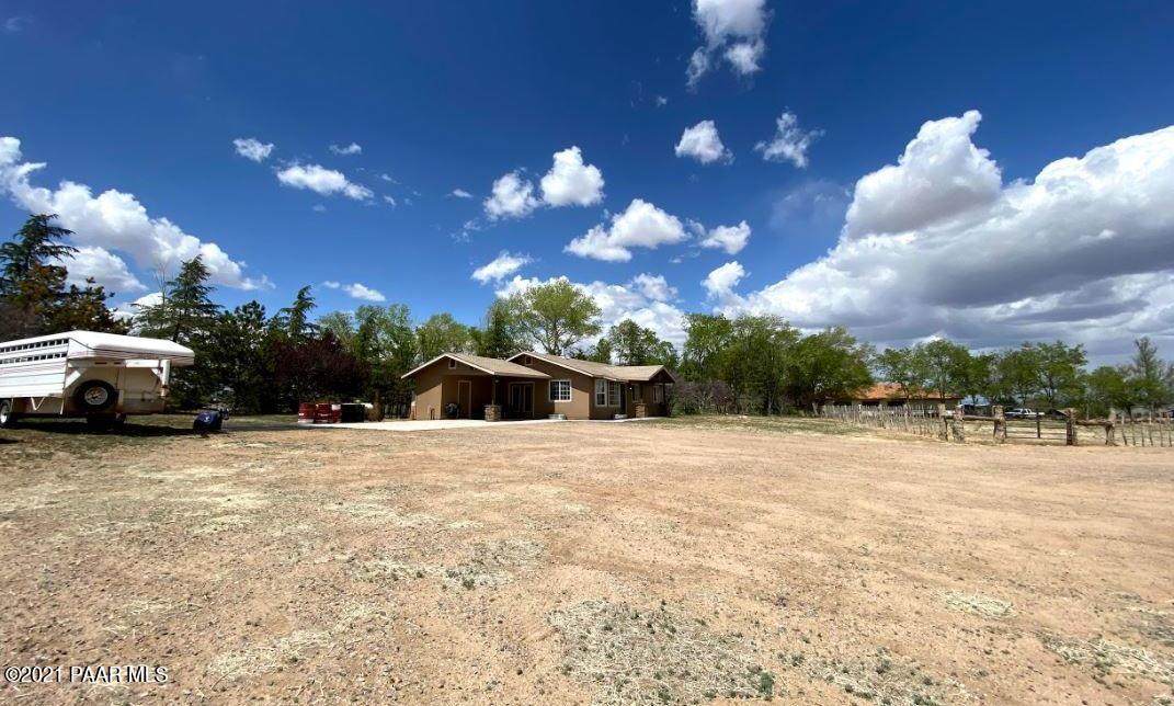 1160 Johnson Lane - Photo 1