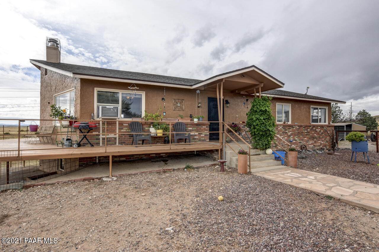 3040 Russland Road - Photo 1