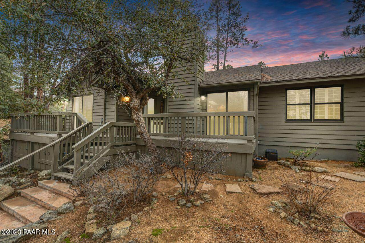1746 Timberlane - Photo 1