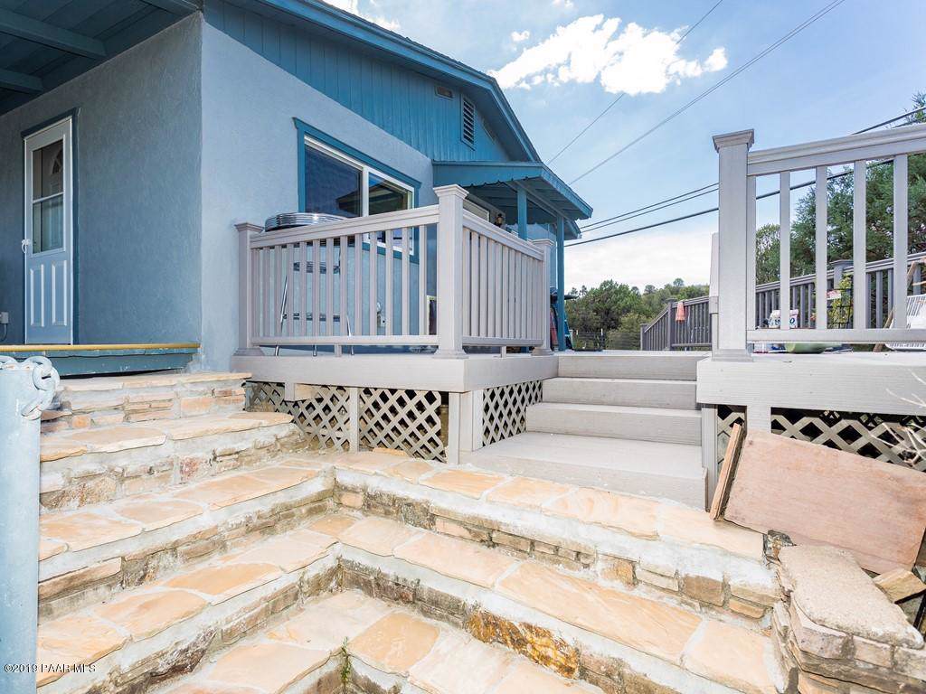 502 Eastwood Drive - Photo 1