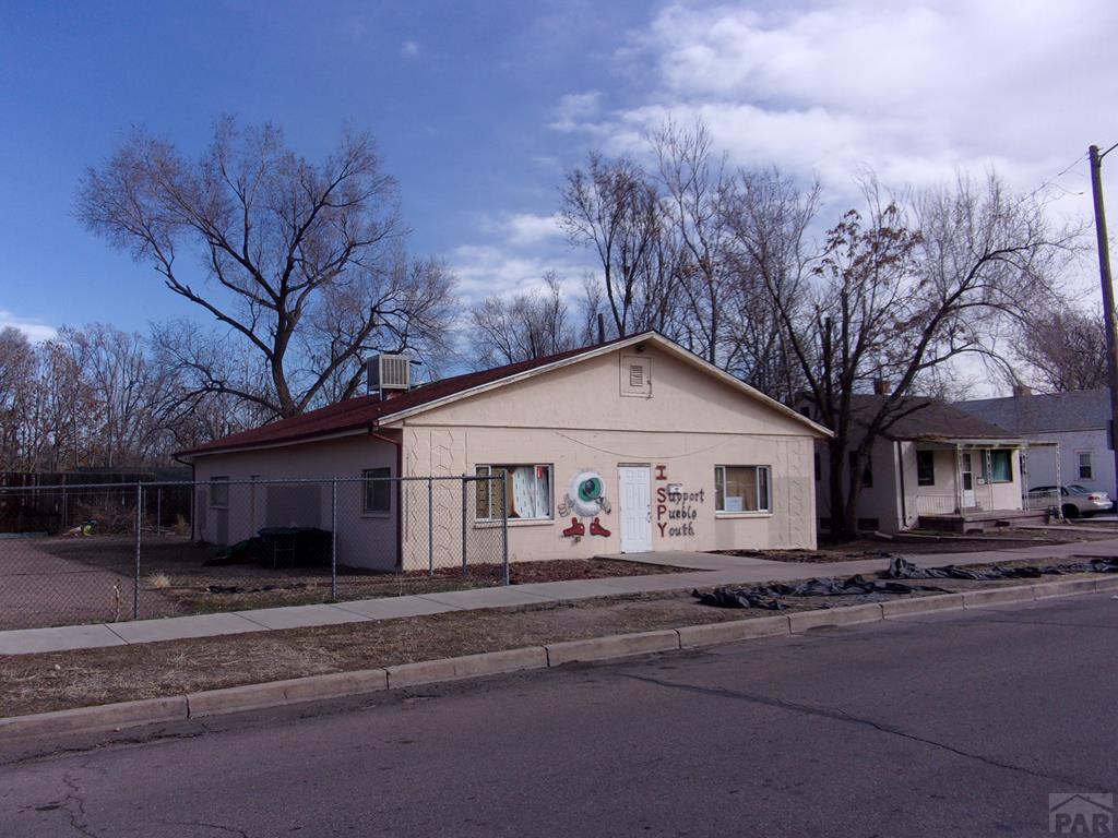 1102 Abriendo Ave - Photo 1