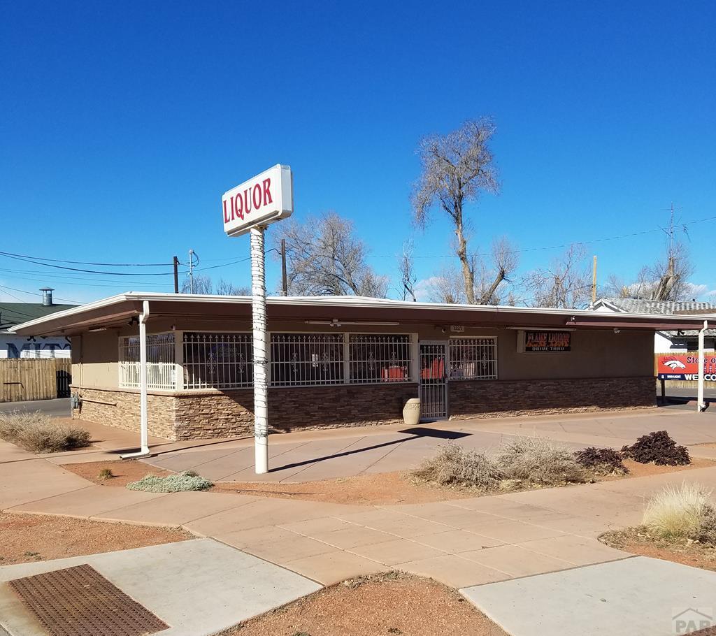 2225 Lake Ave - Photo 1