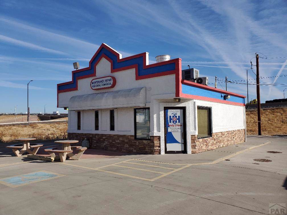430 Santa Fe Ave - Photo 1