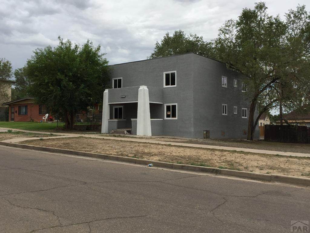 904 5th St - Photo 1