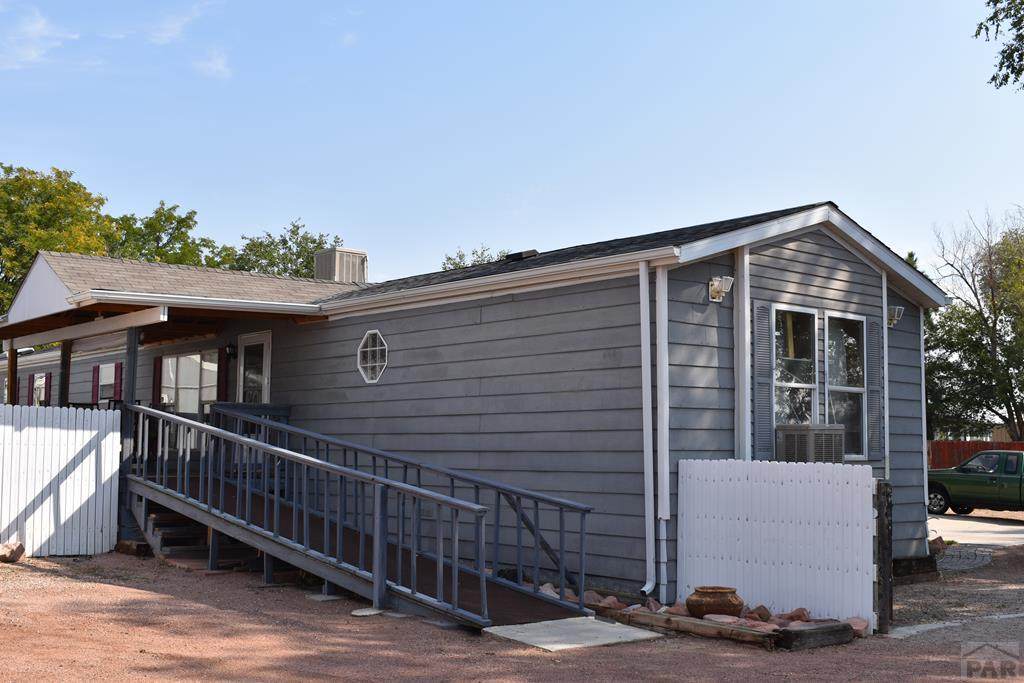 385 Stanley Dr - Photo 1