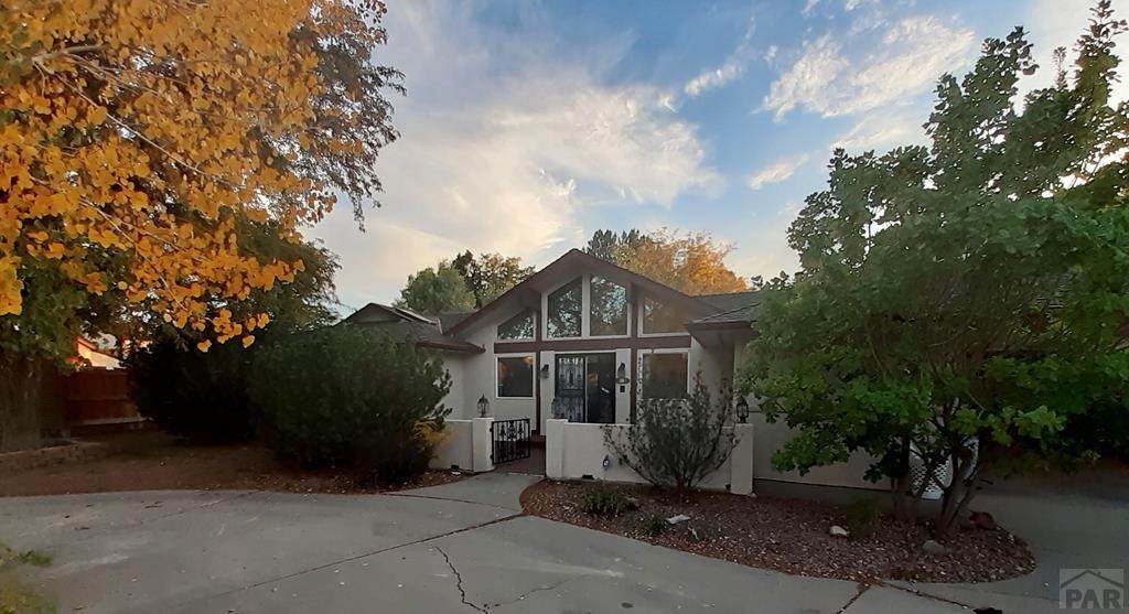 5 Ridgeweed Court - Photo 1