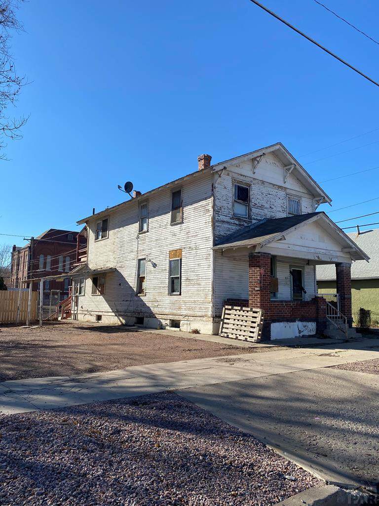 811 C St - Photo 1
