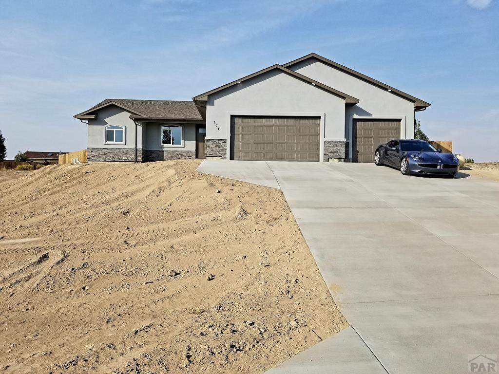 1669 Bonita Dr - Photo 1