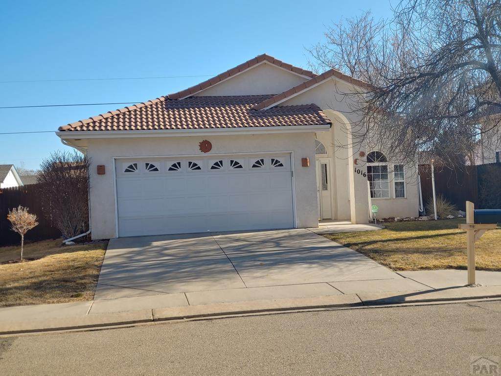 1016 Cedarcrest Dr - Photo 1
