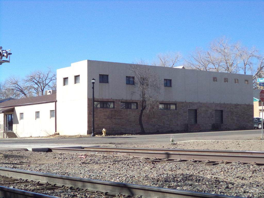 325 Main St - Photo 1