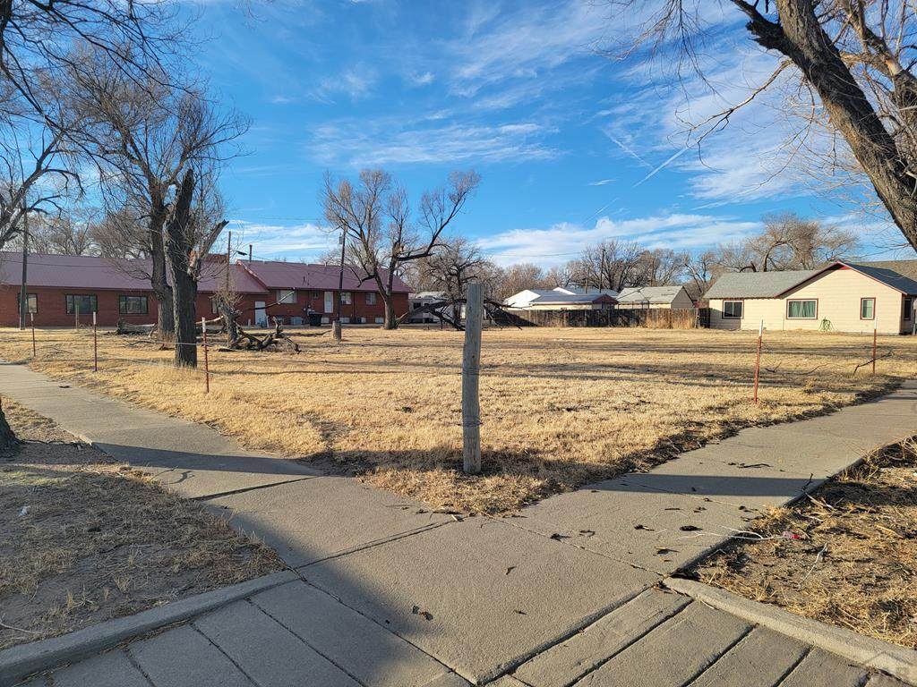 508 6th St - Photo 1
