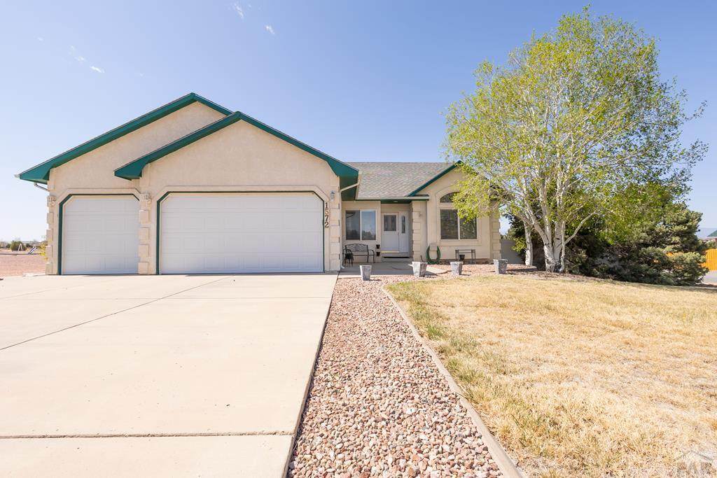 1572 Tejon Dr - Photo 1