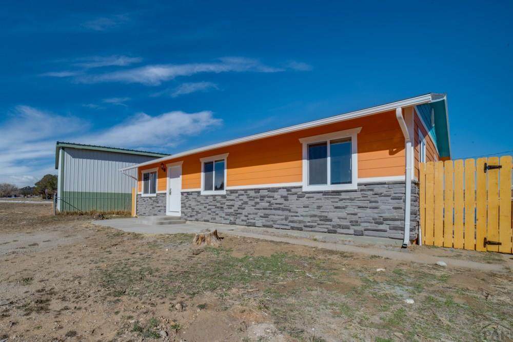 720 Montana - Photo 1