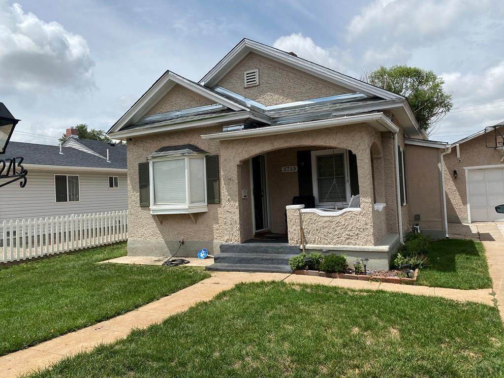 2713 Spruce Avenue - Photo 1