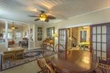 19 Leslie St - Photo 18