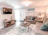 510 W 8th St - Photo 2
