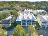 706 Howard St - Photo 2