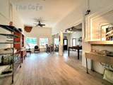 2390 Oak St - Photo 20
