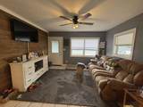 571 W 2nd St - Photo 3