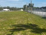 1032 15th St - Photo 3
