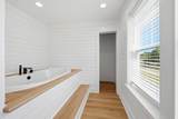 689 Longwood Ct - Photo 32